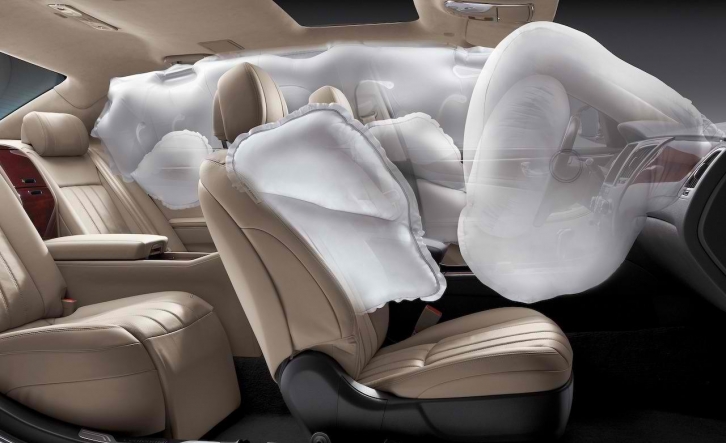 gallery/downsize_1280_0-Airbag_02.jpg-Airbag_02